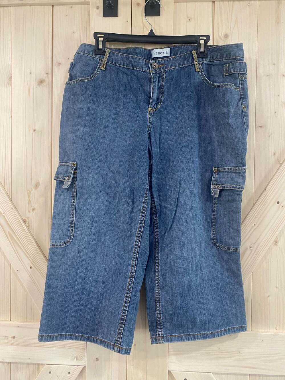 Venezia Women's Blue Denim cropped Cargo Jeans Size 16